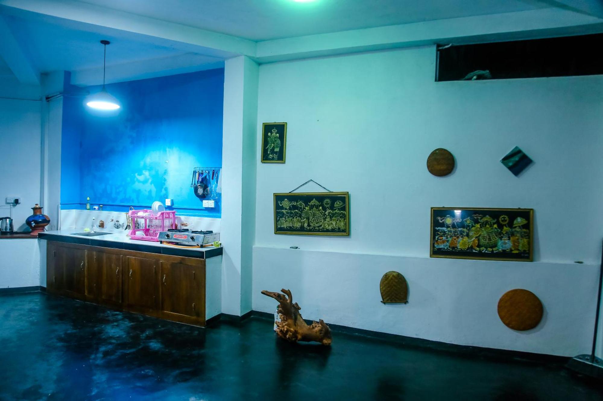 Little Angels Bed & Breakfast Mirissa Bagian luar foto