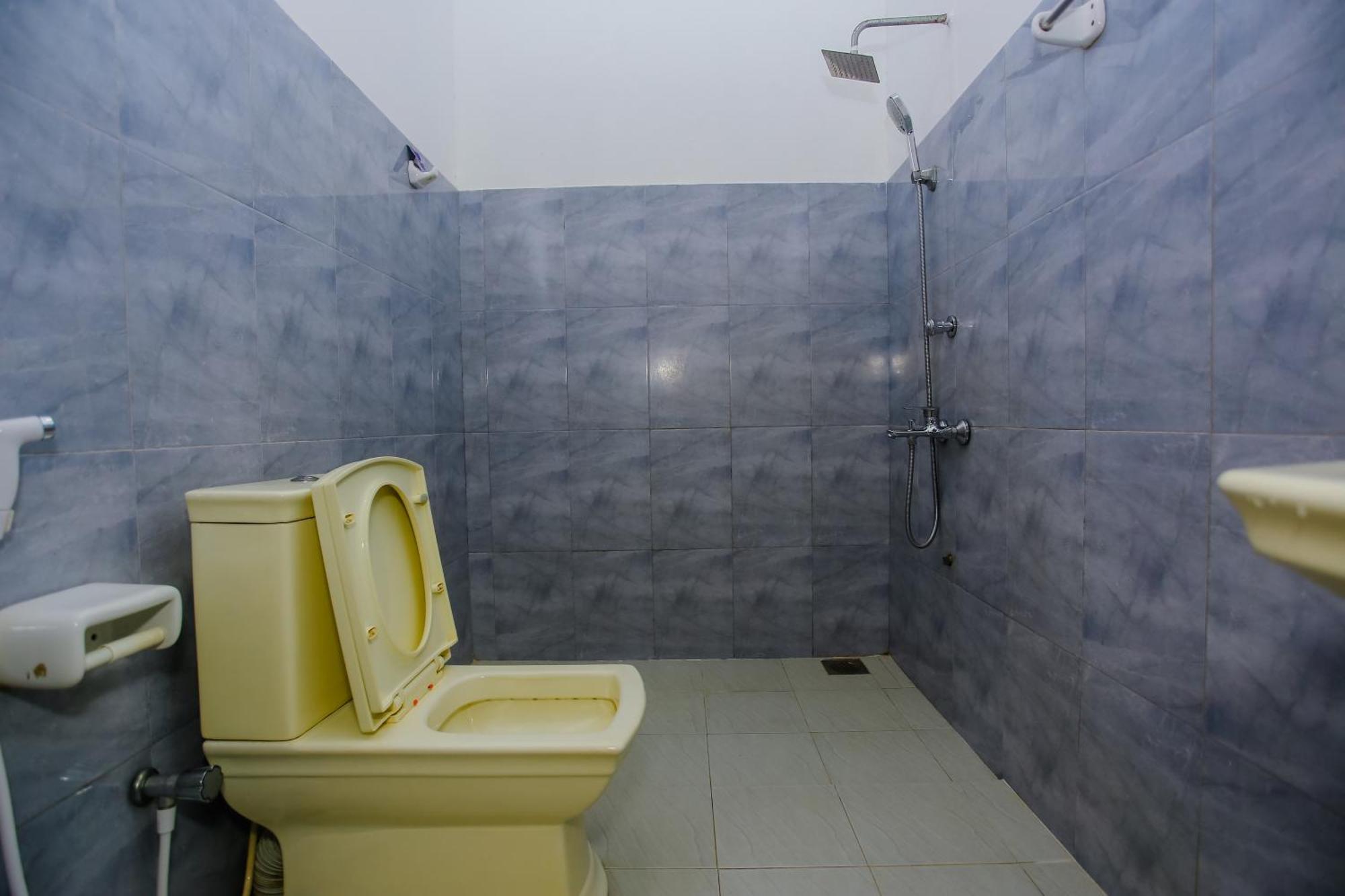 Little Angels Bed & Breakfast Mirissa Bagian luar foto