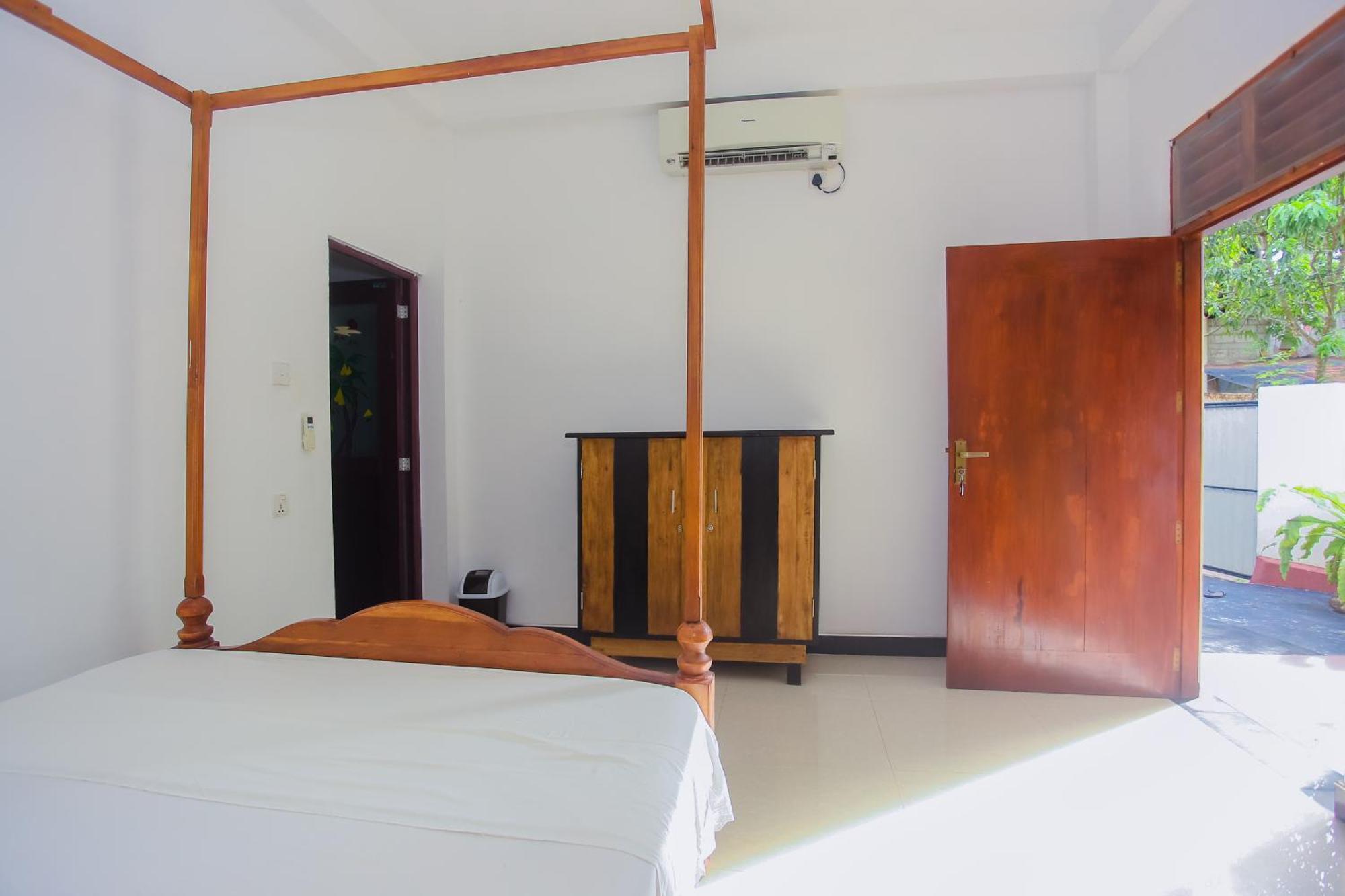 Little Angels Bed & Breakfast Mirissa Bagian luar foto