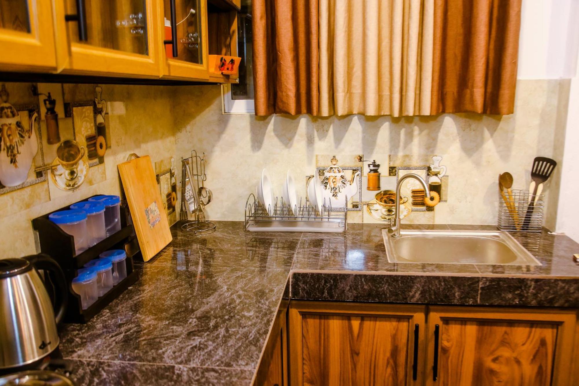 Little Angels Bed & Breakfast Mirissa Bagian luar foto