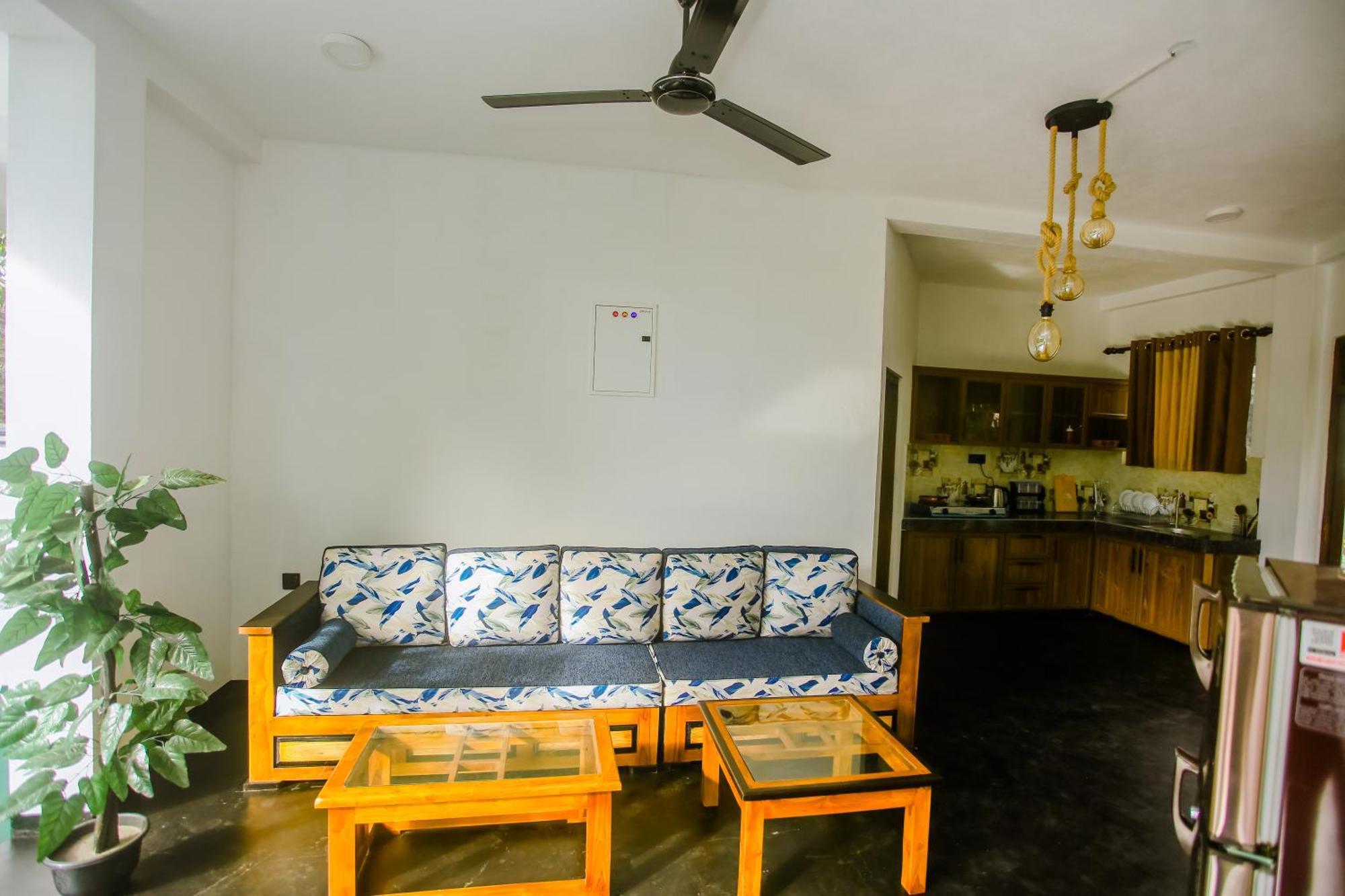 Little Angels Bed & Breakfast Mirissa Bagian luar foto