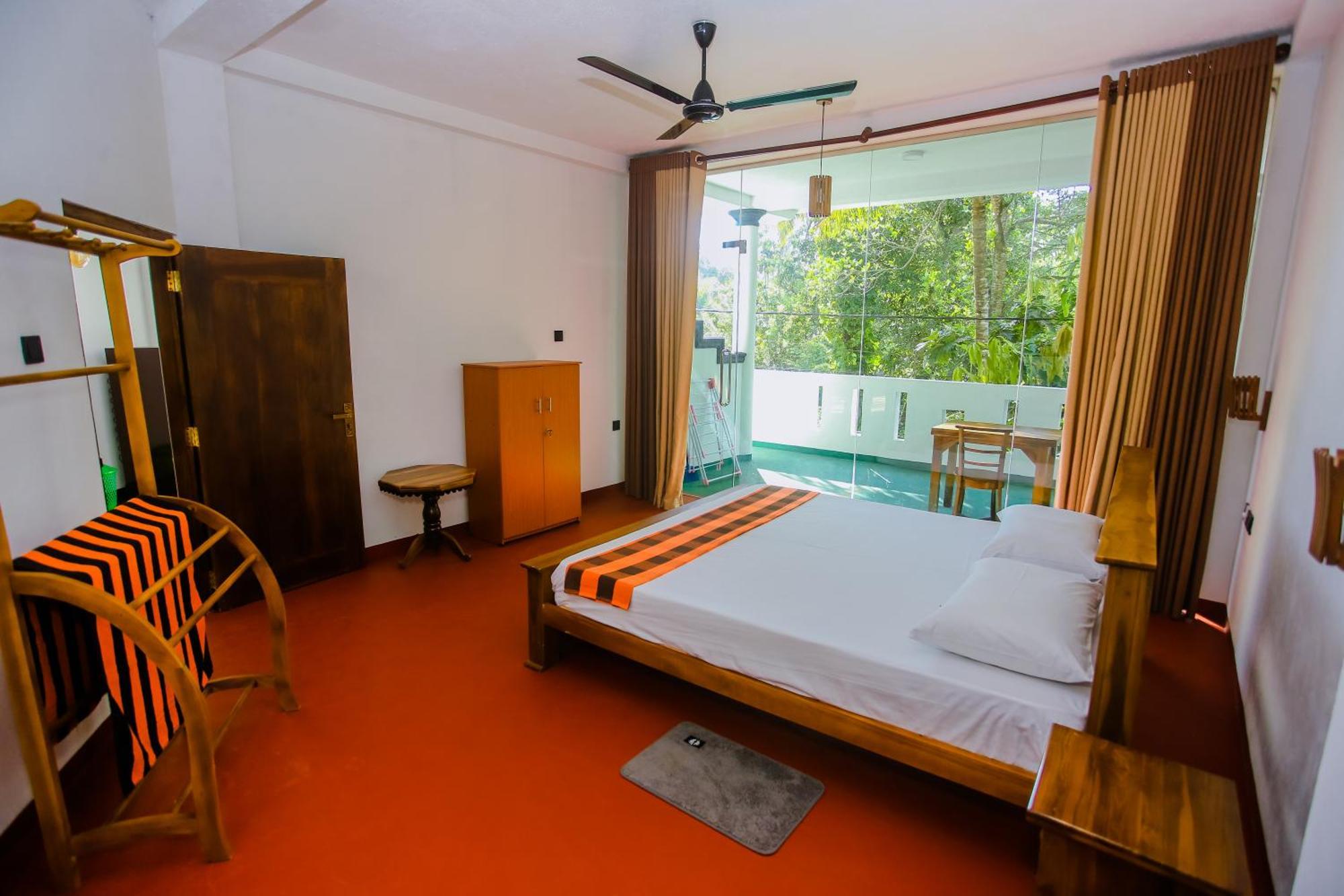 Little Angels Bed & Breakfast Mirissa Bagian luar foto