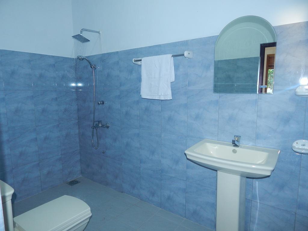 Little Angels Bed & Breakfast Mirissa Ruang foto