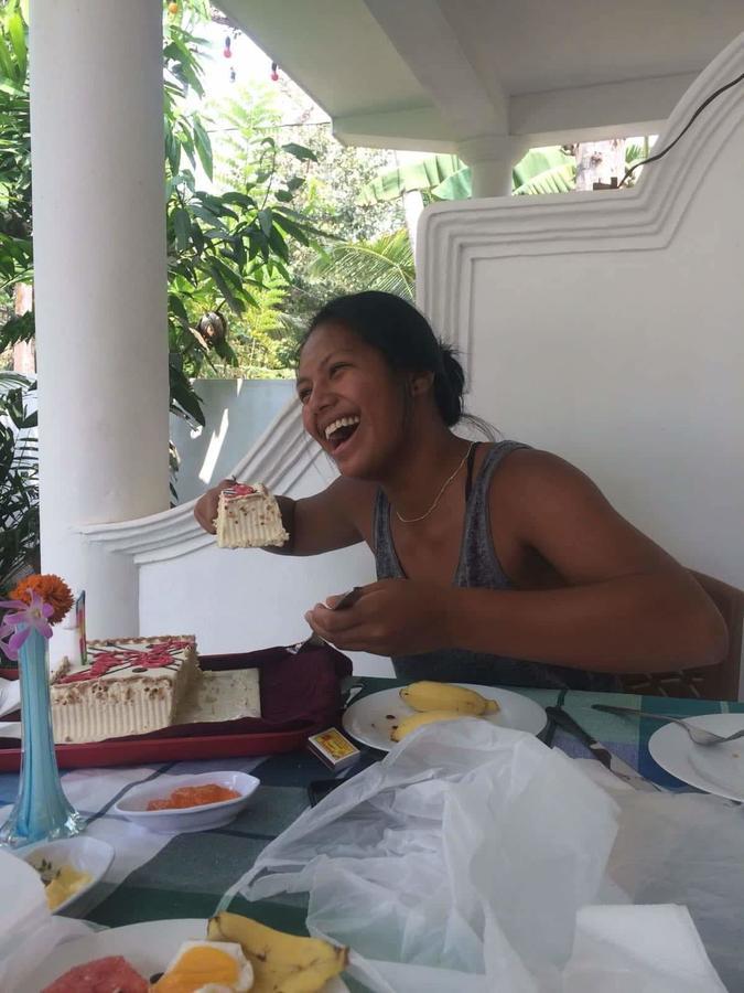 Little Angels Bed & Breakfast Mirissa Bagian luar foto